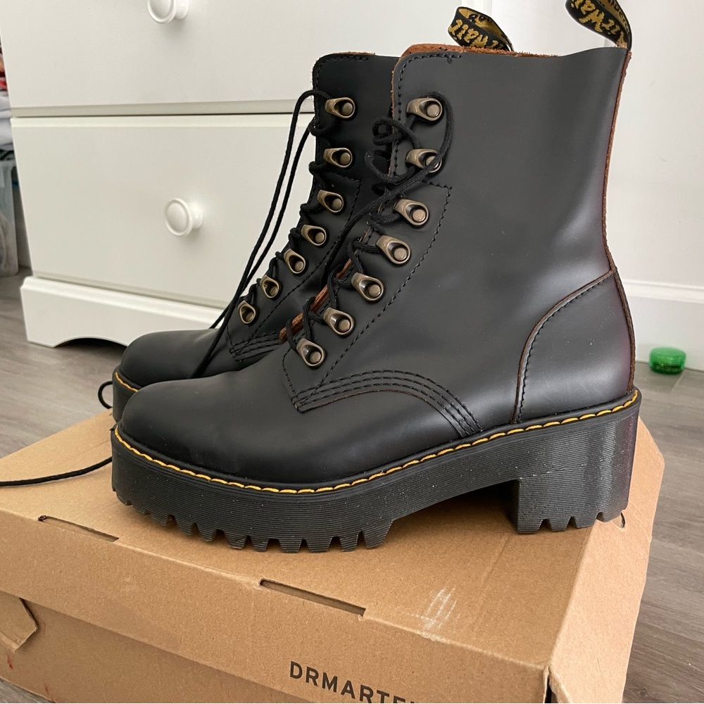 Dr Martens Leona boot; Black; Size 8